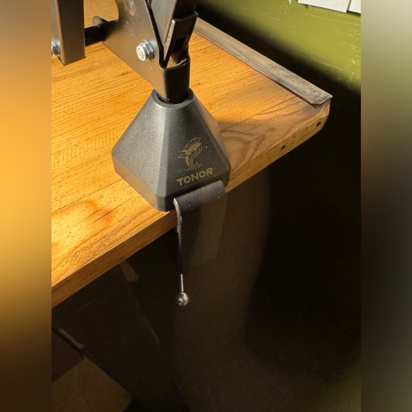 Tonor Microphone with stand - Picture 2 of 3